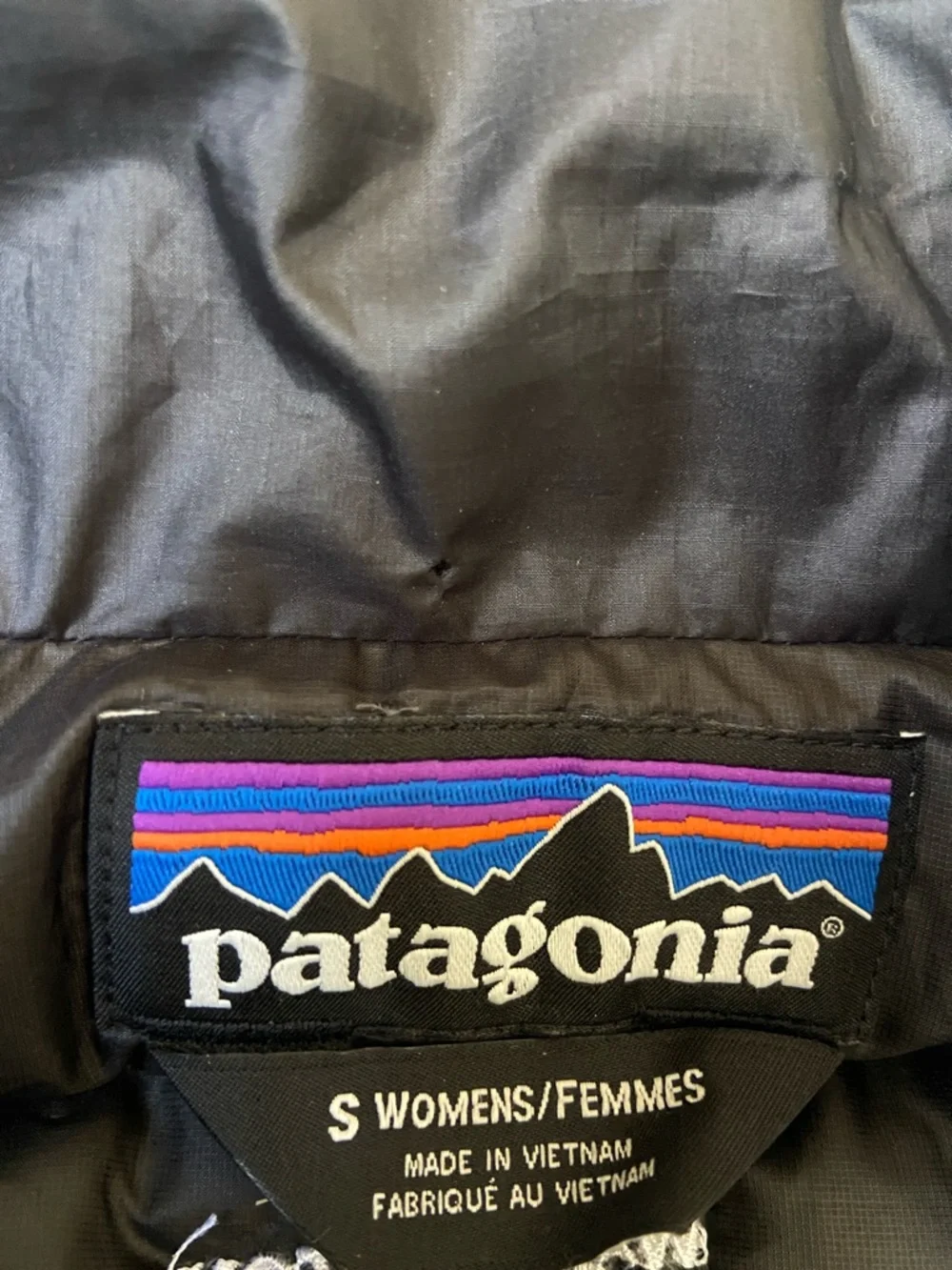 Patagonia Women’s Black Quilted Down Vest with BCG Embroidery NWOT - Picture 6 of 7